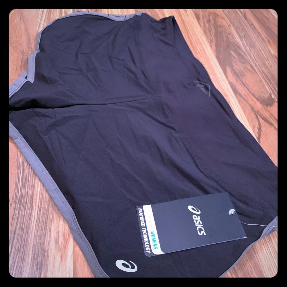ASICS - Running Shorts 🏃🏻‍♀️